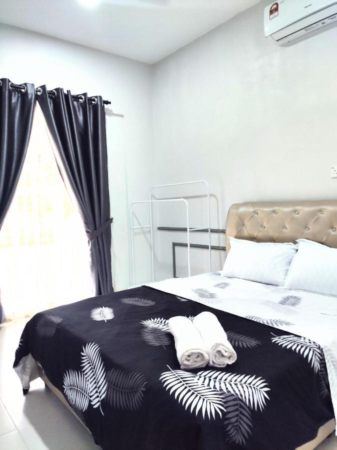 Private Pool Cassa Dinies, Wifi , Bbq,10 Pax Villa Rantau Panjang Dış mekan fotoğraf