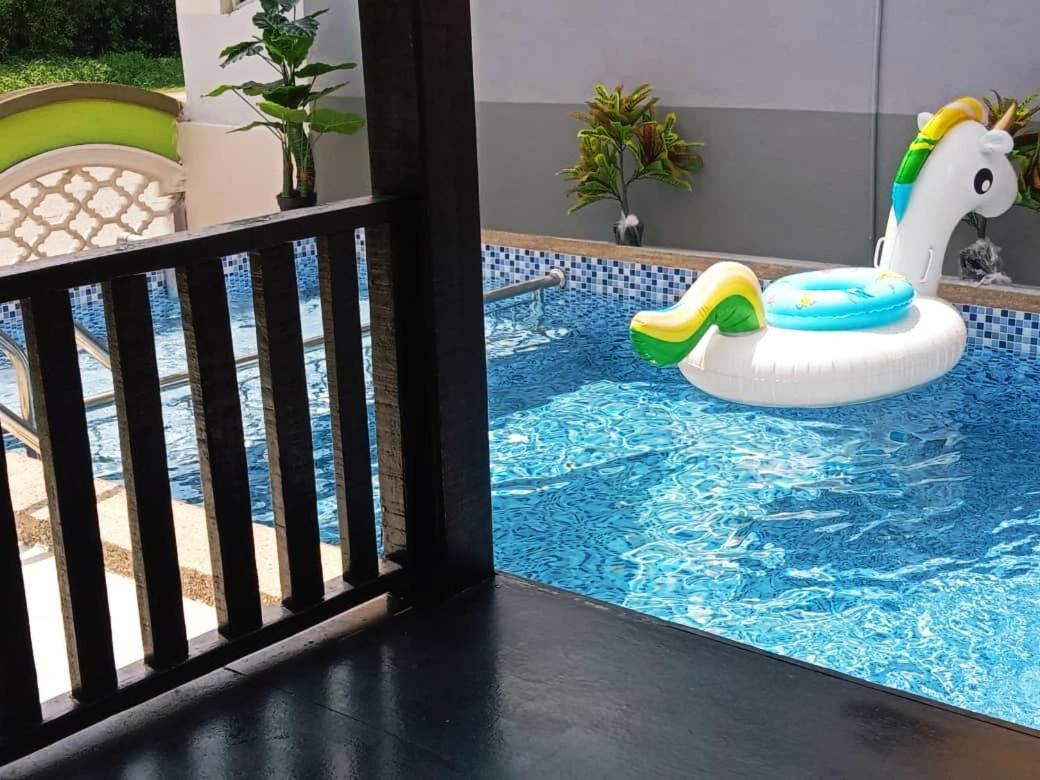 Private Pool Cassa Dinies, Wifi , Bbq,10 Pax Villa Rantau Panjang Dış mekan fotoğraf