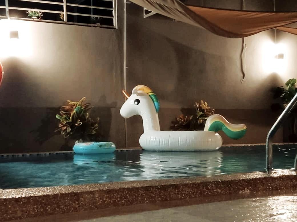 Private Pool Cassa Dinies, Wifi , Bbq,10 Pax Villa Rantau Panjang Dış mekan fotoğraf